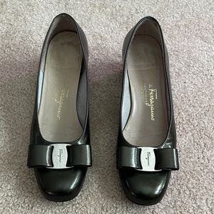 Salvatore Ferragamo Black Patent Vara Bow Flats